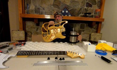 another-holystrat66CAEBA4-BE25-0E40-1728-5E341E0B5277.jpg